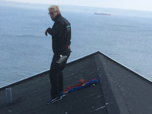 Vedligehold og algebehandling efter facaderens på bygning i København