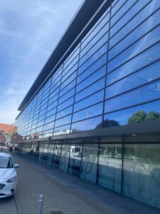 Facaderens i København udført på stor bygning i Frederiksberg/Østerbro